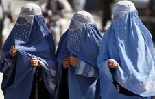 زن 1 226x145 - أوتونباييفا: إغلاق صالونات التجمیل النسائية يهدد الاقتصاد الأفغاني