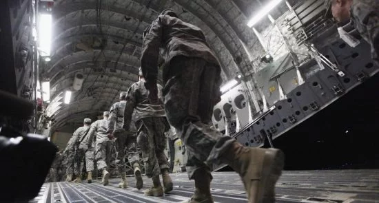 جنود 550x295 - معلومات عن حضور القوات الأمريكية في السعودية