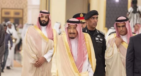 الملك سلمان 550x295 - أمراء سعوديون يشتكون من بن سلمان في أمريكا