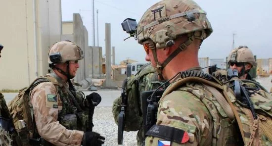 التشيك 550x295 - إنسحاب التشيك من دعم إحدى القواعد الأمريكية في أفغانستان