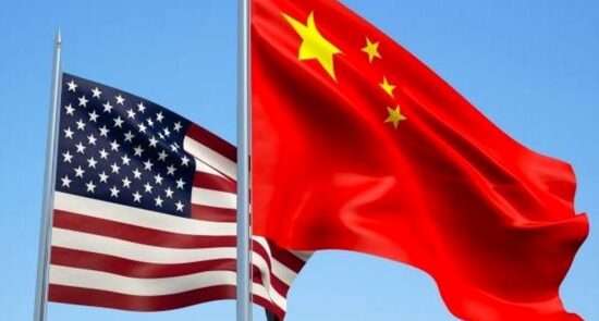 چین امریکا 550x295 - الصين: علی الولايات المتحدة أن تتصرف بمسؤولية تجاه أفغانستان