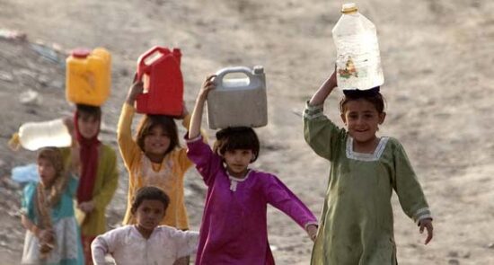 آب 1 550x295 - حاكم كابول التابع لطالبان: سكان العاصمة يواجهون أزمة نقص المياه النظيفة