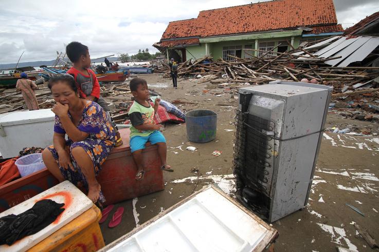07 gettyimages 1074710704 - Indonesia Tsunami in Pictures
