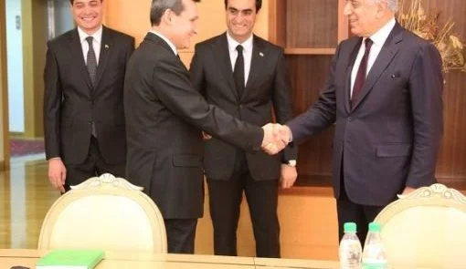 Capture 3 510x295 - Khalilzad meets Turkmen officials on Afghan peace