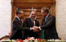 afghanistan s fm rabbani pakistan s fm shah mehmood qureshi and chinese foreign minister wang shake hands after memorandum of understanding on cooperation in fighting terrorism signed in kabul 2 226x145 - Kabul Trilateral Talks; China Pledges to Help Longstanding Afghan-Pakistan Suspicions