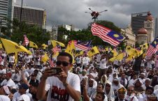 malaysia icerd rally crowd and flags 226x145 - Thousands  rally in Kuala Lumpur from across Malaysia for anti-ICERD