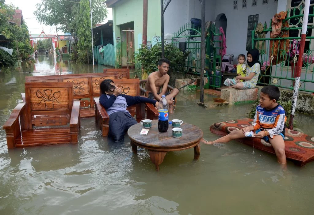 4626 1024x702 - Indonesia in Floods