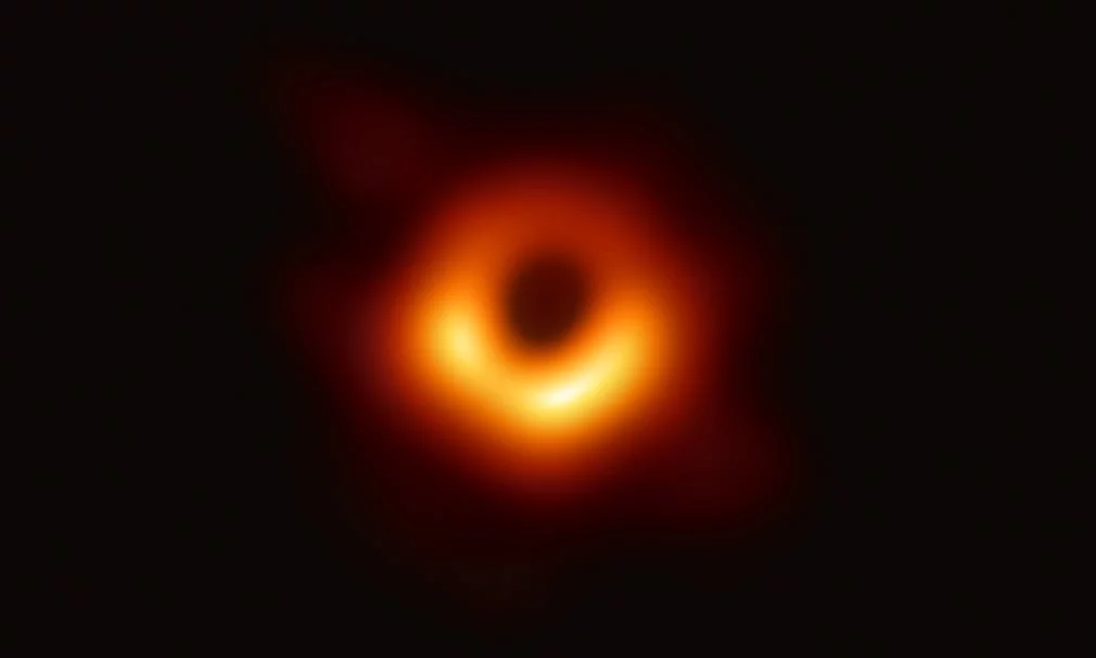 3466 - Black Hole, the galaxy M8