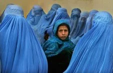 زنان 226x145 - Women in Kabul wrote slogans for justice on the walls