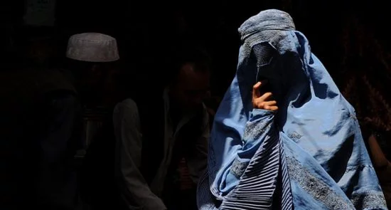 زن 1 550x295 - Increasing use of antidepressants among Afghan women