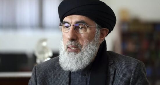 حکمتیار 550x295 - Hekmatyar: I did not accept Ghani's offer to fight the Taliban