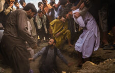 قتل امریکا 226x145 - Cartoon / foreigners; Supporter or killer of Afghan children?