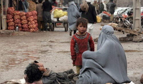 فقر 500x295 - Taliban: UN Report Confirms Objectivity Regarding Afghanistan's Economy