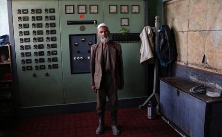 فابریکه - Half of Afghanistan's factories are closed