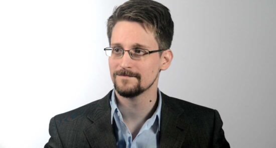 Edward Snowden 550x295 - Snowden: America seeks to mislead journalists