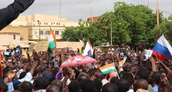 نیجر 550x295 - Demonstration in Front of the French Military Base in Niger