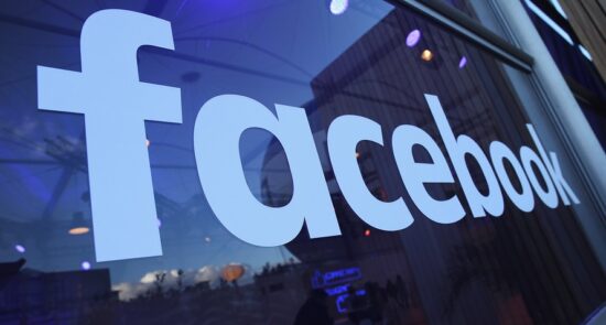 فیسبوک 550x295 - Committee to Protect Journalists Voices Concern Over Taliban's Facebook Ban in Afghanistan