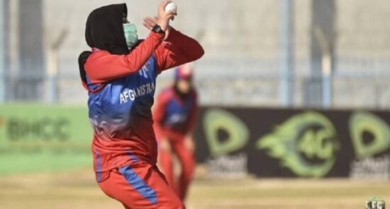 کرکت 550x295 - Sports Under Discrimination: Afghan Women Still Excluded from Cricket