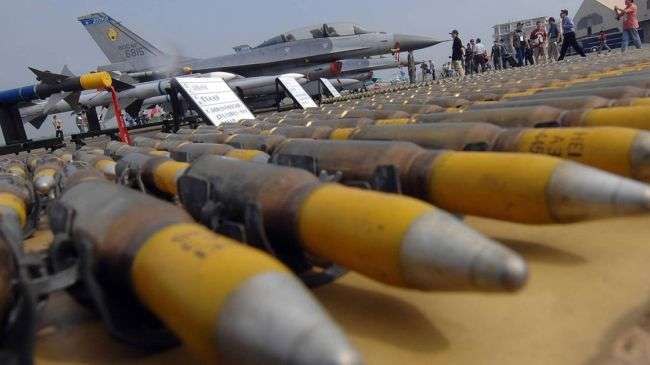 امریکی سینیٹر کا سعودی عرب کو ہتھیاروں کی فروخت بند کرنے کا مطالبہ