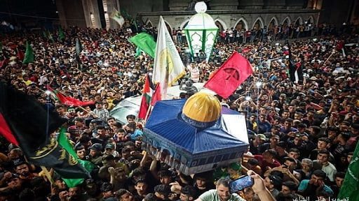 غزہ کے عوام کا غاصب صہیونی حکومت کے خلاف اپنی فتح کا جشن