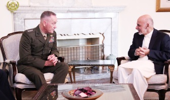 دیدار رئیس جمهور غنی با جنرال جوزف دانفورد