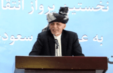 دیدار رئیس جمهور غنی با نخستین گروه از زایران حج