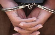 دستگیر 226x145 - دستگیری دو قاچاقبر مواد مخدر در ولایت خوست