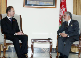 دیدار داکتر عبدالله عبدالله با دومینیک جرمی سفیر بریتانیا در افغانستان