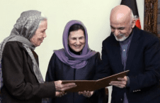 اعطا تابعیت افغانی به یک تبعۀ امریکا توسط رئیس‌جمهورغنی