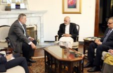 دیدار اشرف غنی با نماینده ویژه سازمان ملل متحد در افغانستان