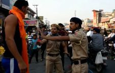 Indian man fight police