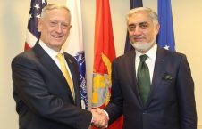دیدار رییس اجراییه جمهوری اسلامی افغانستان با وزیر دفاع امریکا