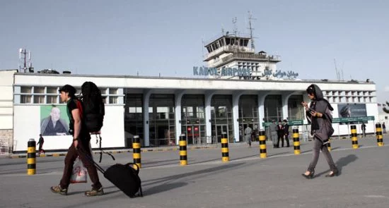 با هوشیاری نیروهای امنیتی؛ حمله تروریستی بالای میدان هوایی بین المللی کابل خنثی شد