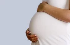 زنی که بدون ارتباط با هیچ مردی حامله شد! + عکس(18+)