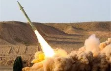 فَیر راکت بالستیک توسط انصارالله یمن بالای مواضع متجاوزان سعودی