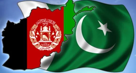 بررسی راهکارهای گسترش روابط دوجانبه افغانستان و پاکستان در گفتگوی محمد حنیف اتمر و شاه‌محمود قریشی