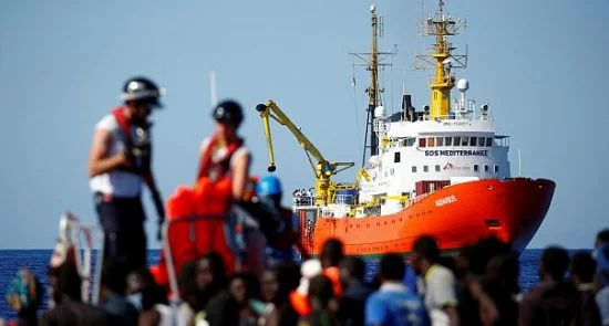 توقف پناهجویان نجات‌یافته از دریا در ایتالیا ممنوع!