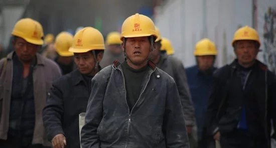 انتقال 46 هزار تن از ساکنان ولایت سین کیانگ به مناطق دیگر چین