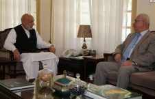 کرزی الکساندر مانتیتسکی 226x145 - جزییات دیدار حامدکرزی با سفیر روسیه در کابل