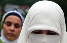 مسلمان 226x145 - افزایش حملات به زنان مسلمان در بلجیم