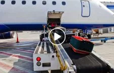 ویدیو/ رفتار نامناسب کارمندان میدان هوایی با بار مسافرین