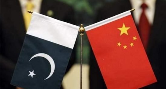 چین پاکستان 550x295 - درخواست چین از پاکستان برای تامین امنیت باشنده گان چینایی