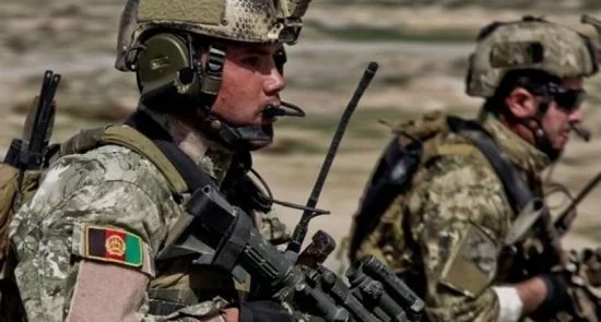 نبرد دلاورانه کماندوهای افغان با مخالفین مسلح