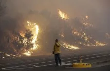 آتش‌سوزی مرگبار کالیفورنیا همچنان قربانی می گیرد!