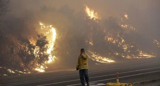 آتش‌سوزی مرگبار کالیفورنیا همچنان قربانی می گیرد!