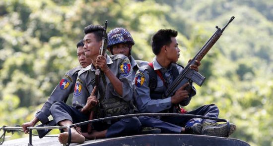 میانمار 550x295 - قتل و به آتش کشیدن اجساد دهها فرد ملکی توسط اردوی ملی میانمار