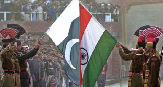 هند پاکستان 550x295 - جنگ نیابتی هند در پاکستان علیه چین