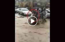 ویدیو جسد کودک جان باخته سیلاب کابل 226x145 - ویدیو/ بیرون کردن جسد یک کودک جان باخته در سیلاب های کابل