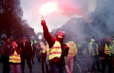 فرانسه تظاهرات 226x145 - اعتراض باشنده گان پاریس به سیاست‌های دولت فرانسه