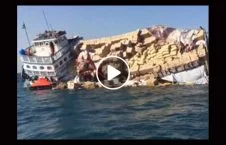 ویدیو/ خسارت سنگین کارگران به یک کشتی باربری